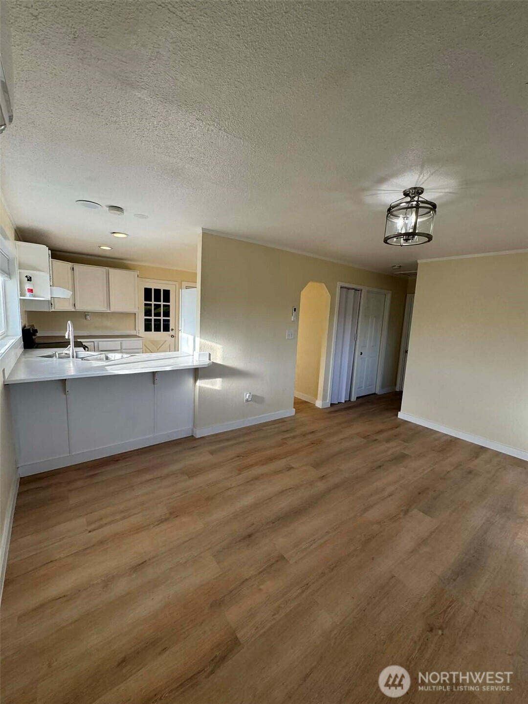 150 Lebo Boulevard Bremerton, WA 98310 - Photo 3 of 36