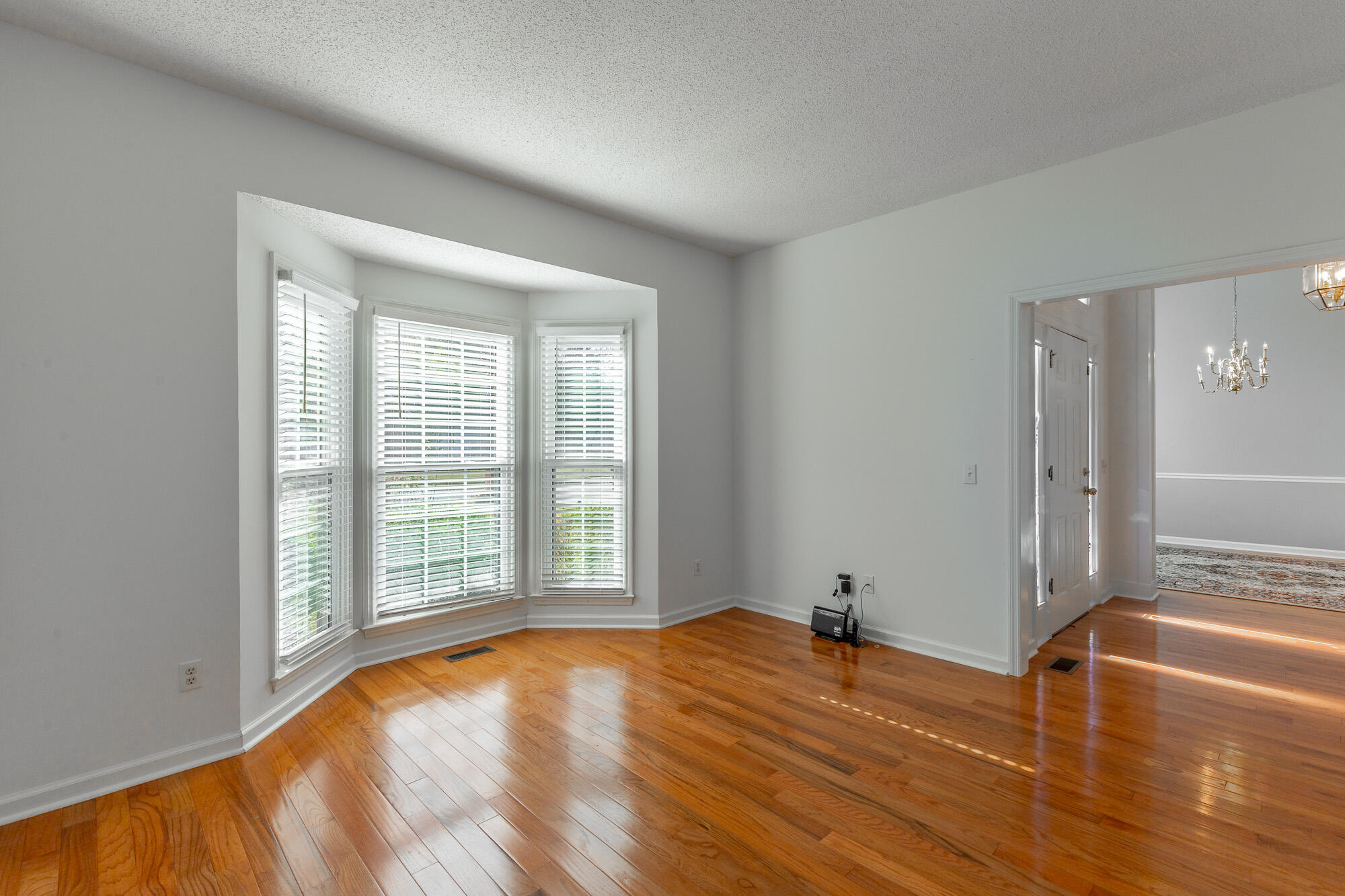 1615 Gunston Hall Road Hixson, TN 37343 - Photo 7 of 37 1615 Gunston Hall Road HD-31