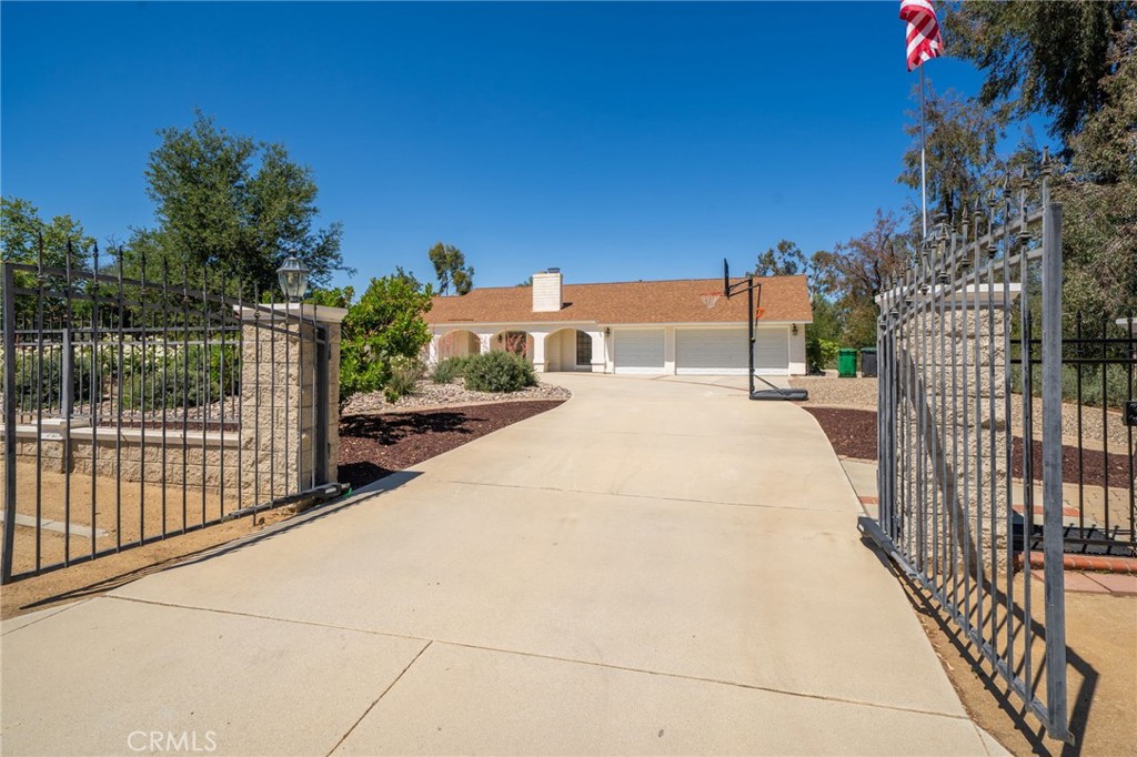 16639 Fox Glen Road Riverside, CA 92504 - Photo 6 of 153
