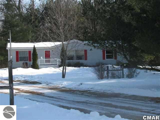 144 North Shepherd Road Mount Pleasant, MI 48858 - Photo 2 of 18 1769599-1.JPG