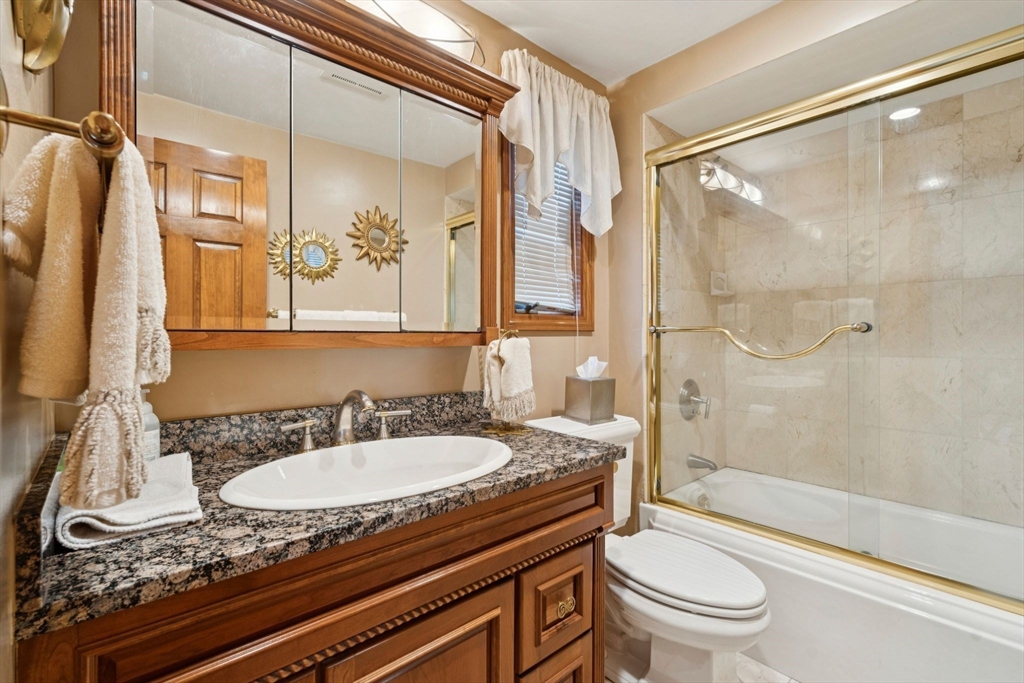 42 Woodland Road Wakefield, MA 01880 - Photo 24 of 41