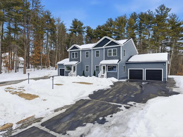 $699,900 | 4 Wilshire Lane, Pelham, NH 03076