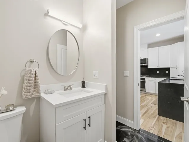 $699,900 | 4 Wilshire Lane, Pelham, NH 03076