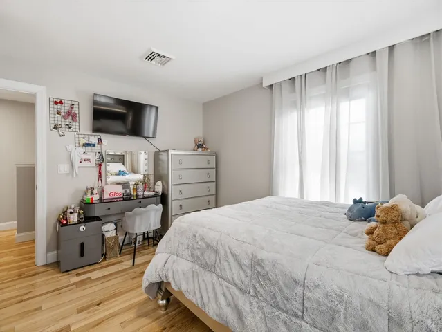 $699,900 | 4 Wilshire Lane, Pelham, NH 03076