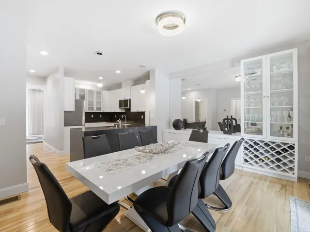 $699,900 | 4 Wilshire Lane, Pelham, NH 03076