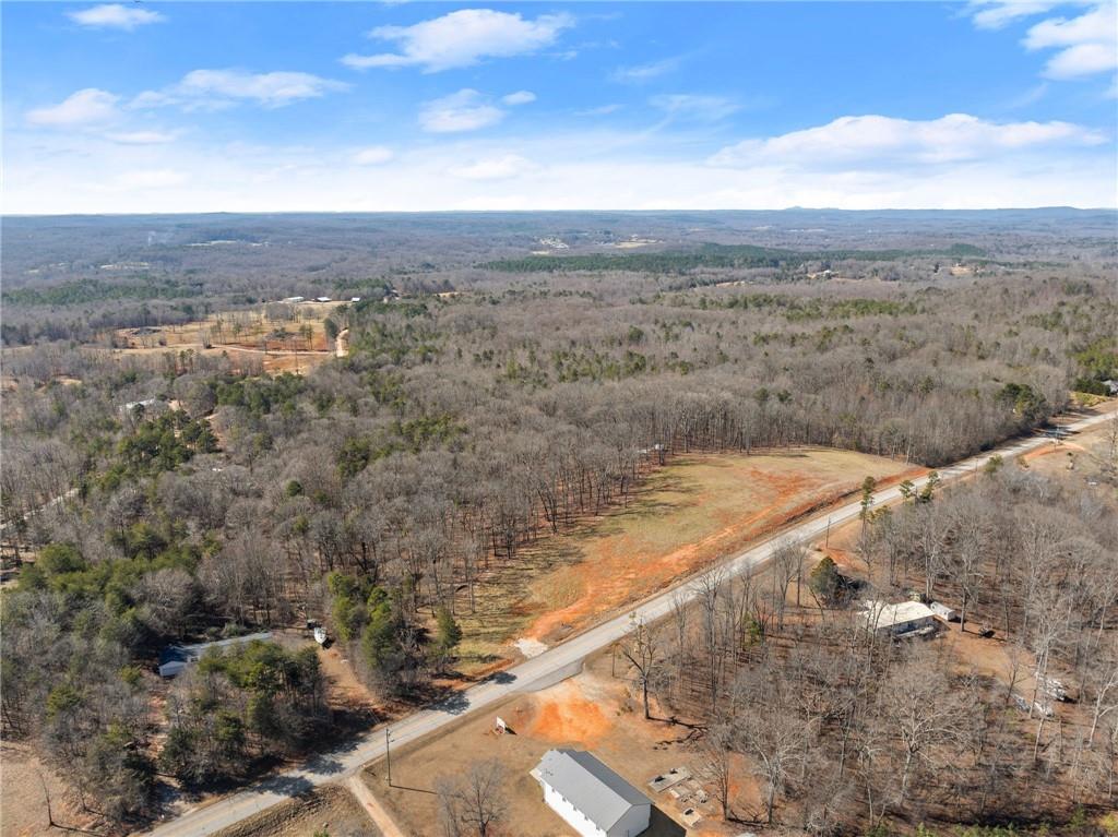 5419 Highway 320 Carnesville, GA 30521 - Photo 24 of 25 a view of an ocean and beach