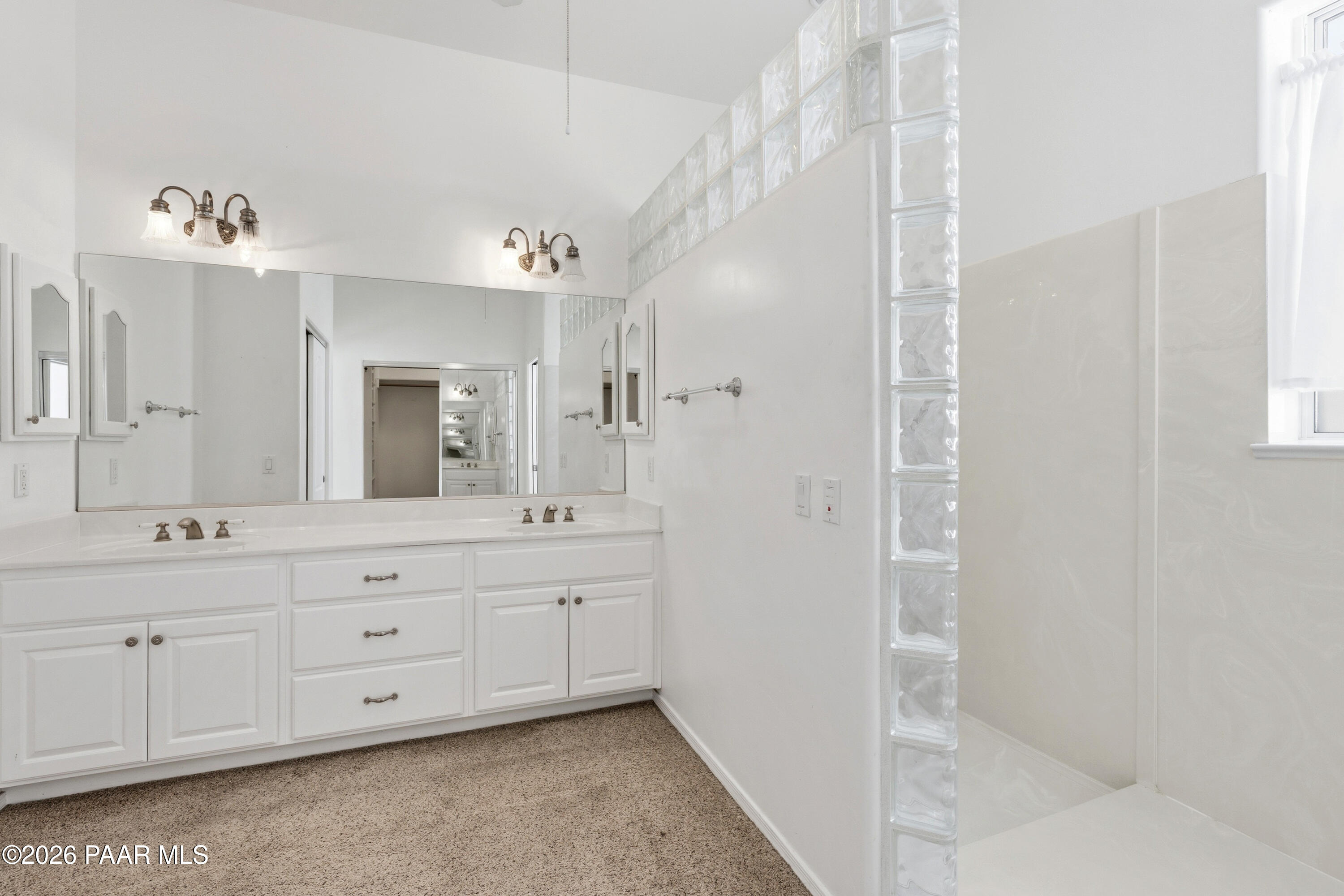 269 Point Of View Prescott, AZ 86303 - Photo 22 of 50 18-Primary Bathroom
