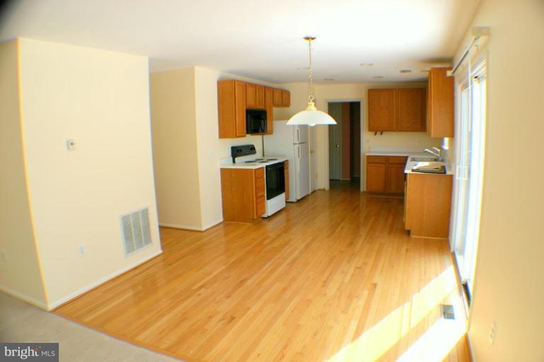 7 Ripley Road Stafford, VA 22556 - Photo 2 of 15 Kitchen