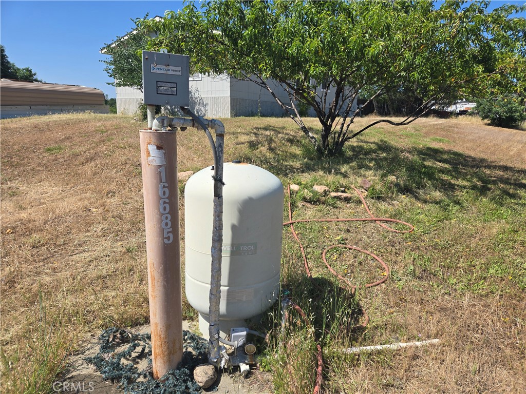 16685 Tehama Dam Road Cottonwood, CA 96022 - Photo 4 of 19 a picture of a door