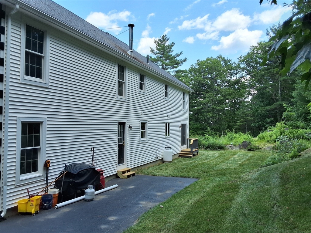 8 Martin Road Brookfield, MA 01506 - Photo 5 of 40
