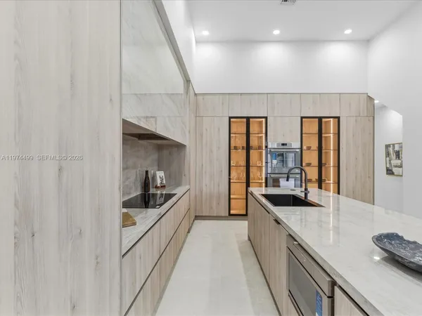 $2,950,000 | 3303 West Stonebrook Circle, Davie, FL 33330