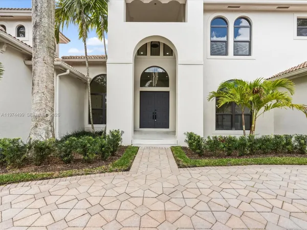 $2,950,000 | 3303 West Stonebrook Circle, Davie, FL 33330