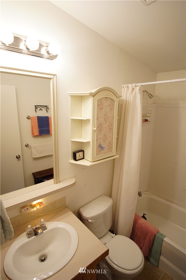 1410 Midcrest Road Camano Island, WA 98282 - Photo 14 of 25 Gallery Image 14