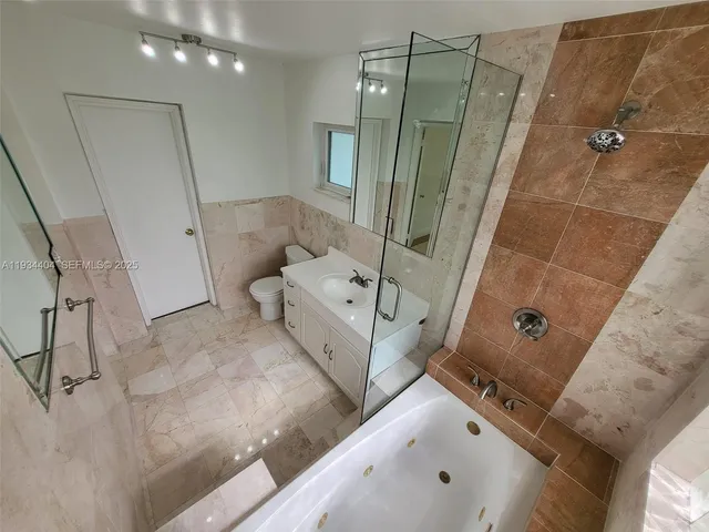 $8,000 | 825 Cremona Avenue, Coral Gables, FL 33146