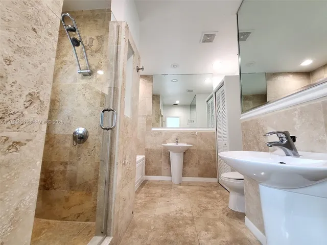 $8,000 | 825 Cremona Avenue, Coral Gables, FL 33146