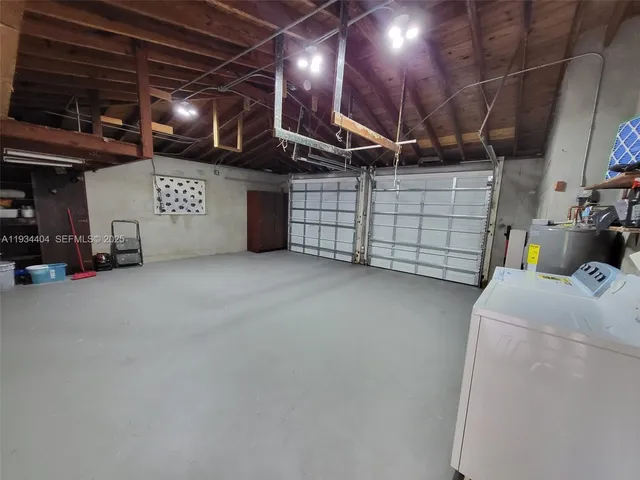 $8,000 | 825 Cremona Avenue, Coral Gables, FL 33146