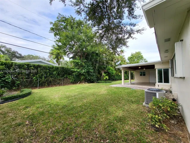 $8,000 | 825 Cremona Avenue, Coral Gables, FL 33146