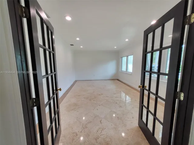 $8,000 | 825 Cremona Avenue, Coral Gables, FL 33146