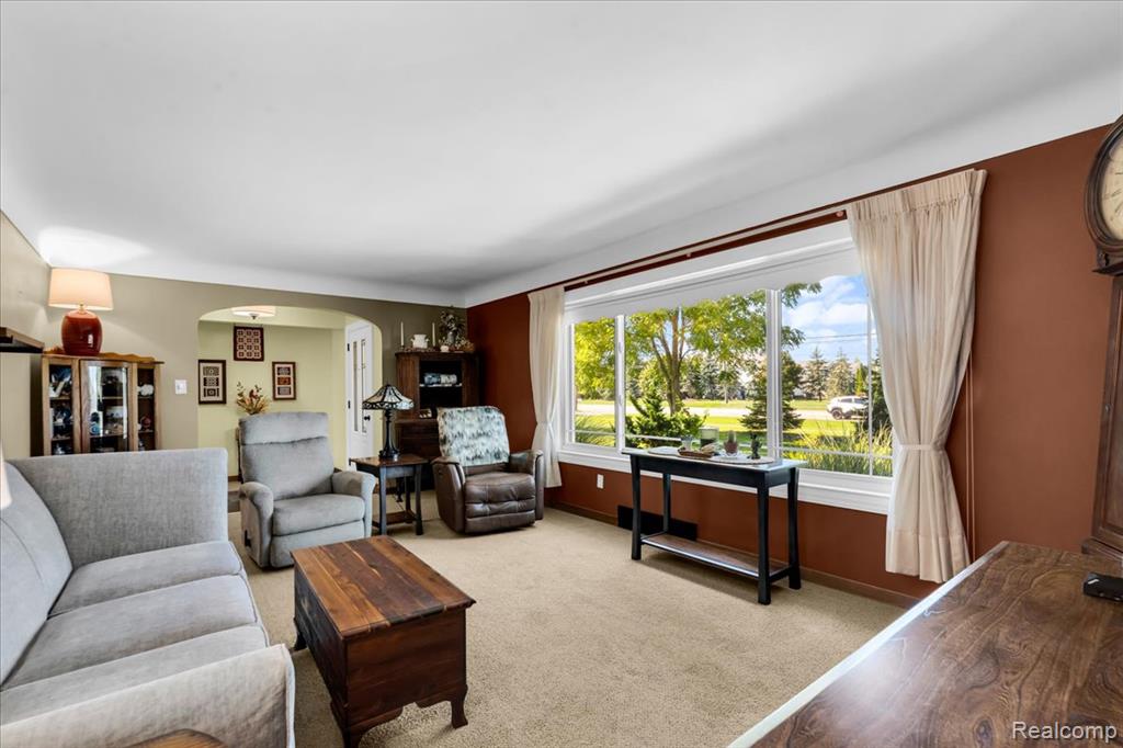 26215 Allen Road Woodhaven, MI 48183 - Photo 7 of 55 Gallery Image 7