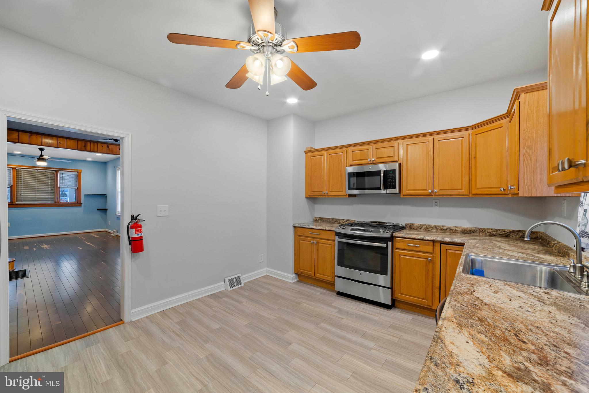 135 Lippincott Avenue Riverside, NJ 08075 - Photo 5 of 18
