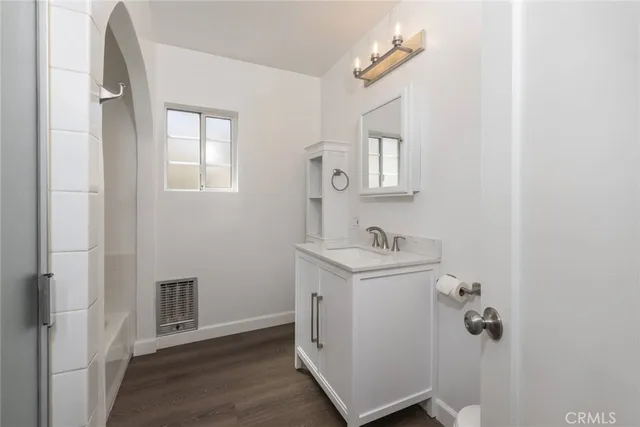 $6,000 | 4213 Wilkinson Avenue, Studio City, CA 91604