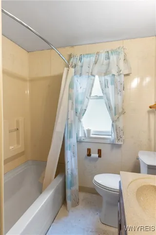 $299,900 | 172 Maple Street, East Aurora, NY 14052