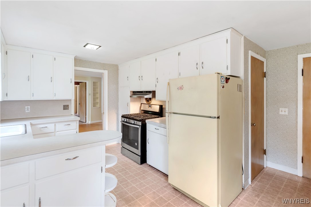 172 Maple Street East Aurora, NY 14052 - Photo 6 of 30