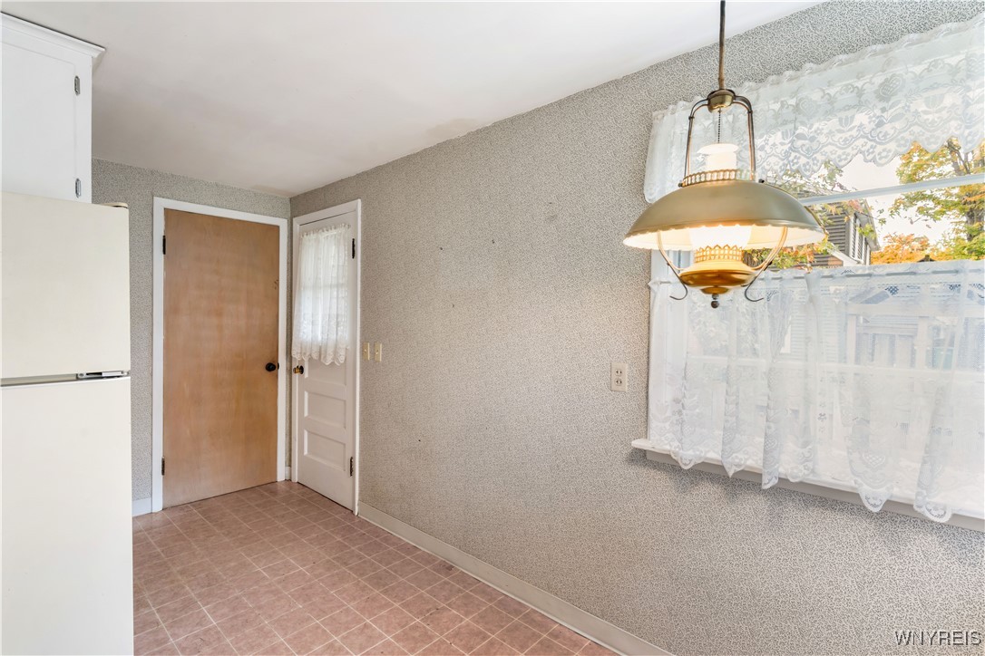 172 Maple Street East Aurora, NY 14052 - Photo 9 of 30