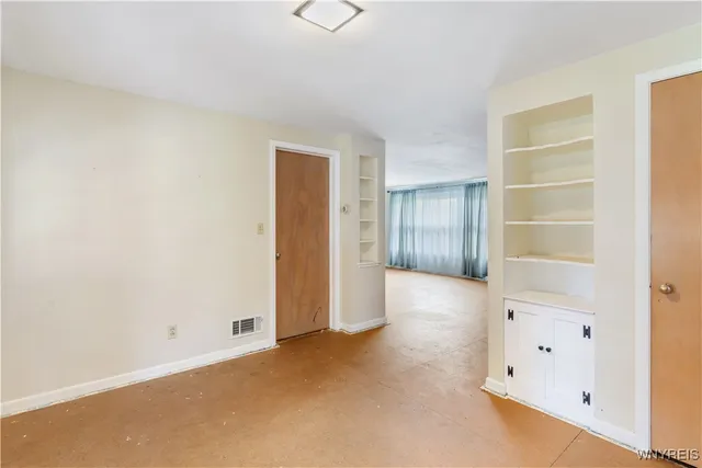 $299,900 | 172 Maple Street, East Aurora, NY 14052