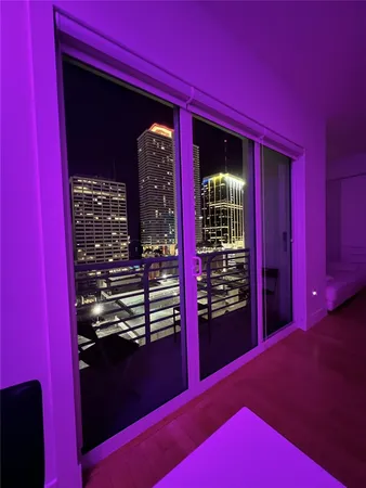 $3,400 | 133 Northeast 2nd Avenue, Miami, FL 33132