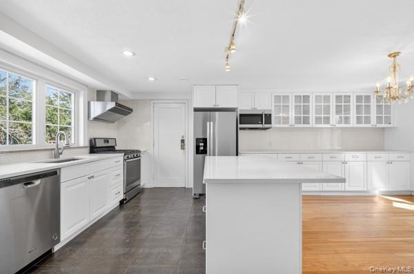 167 Old Mill Road Manhasset, NY 11030 - Photo 9 of 26