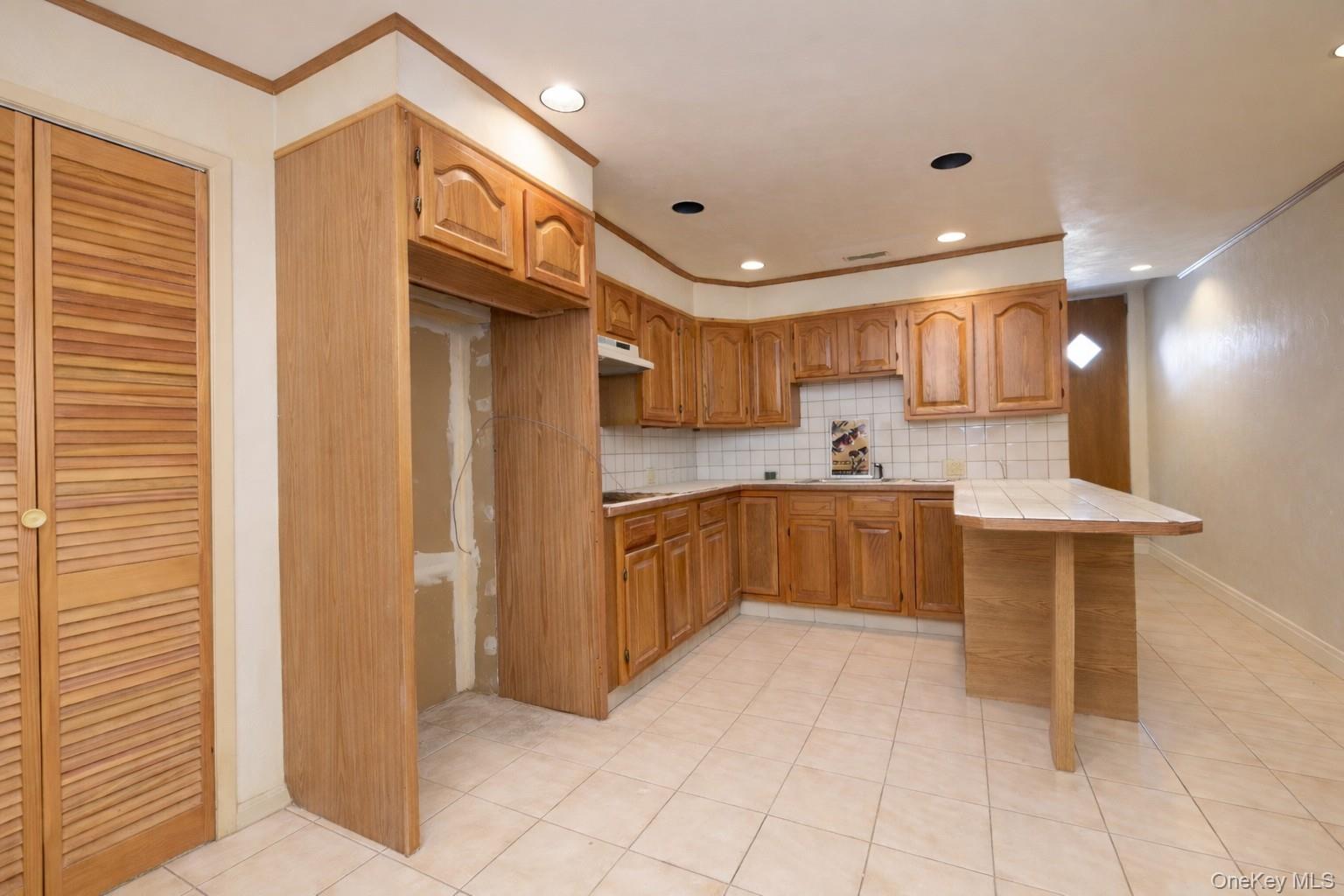 63-69 Dry Harbor Road Queens, NY 11379 - Photo 15 of 24