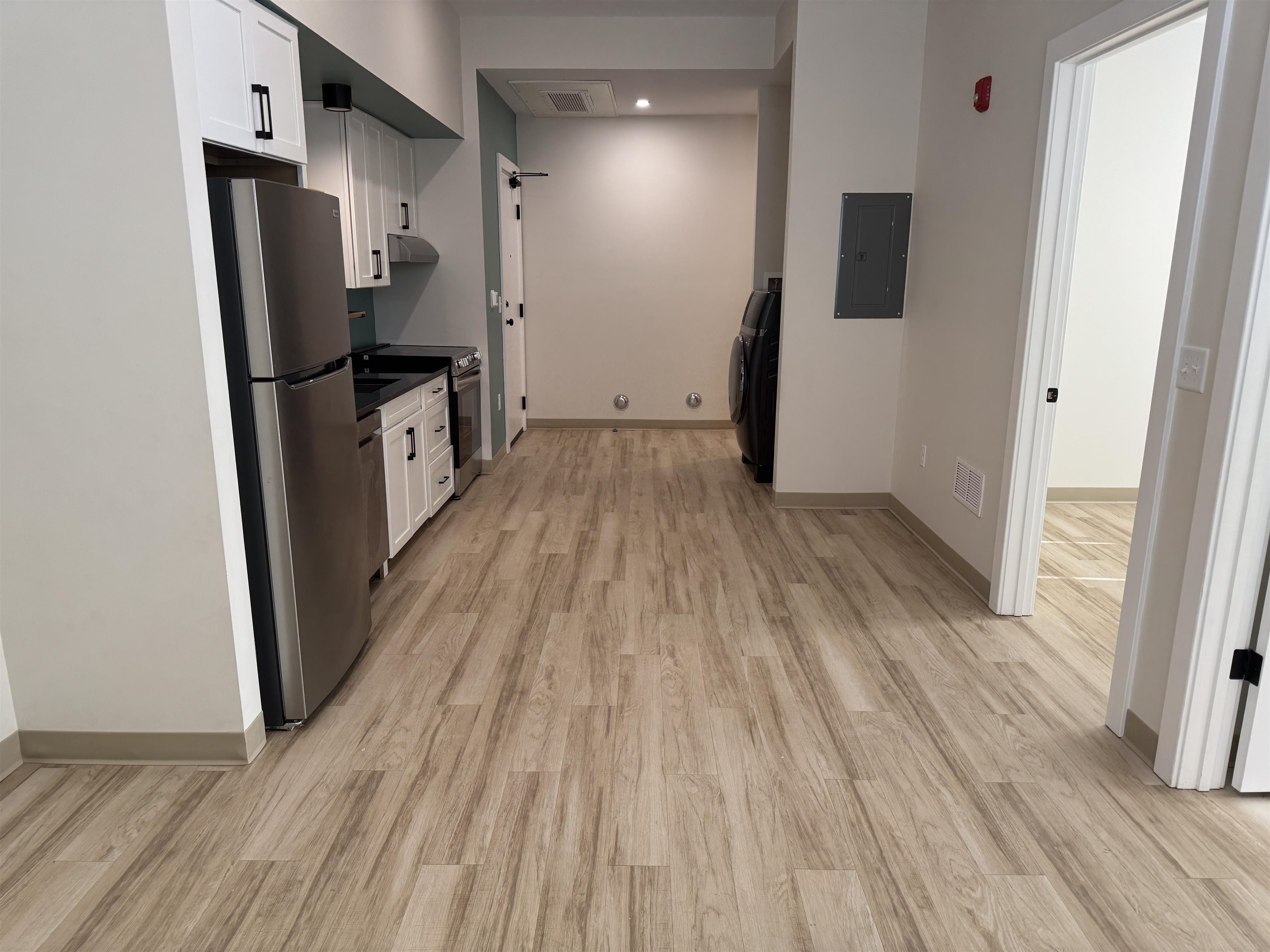 6 Bridge Street, Unit 101 Nashua, NH 03060 - Photo 5 of 15