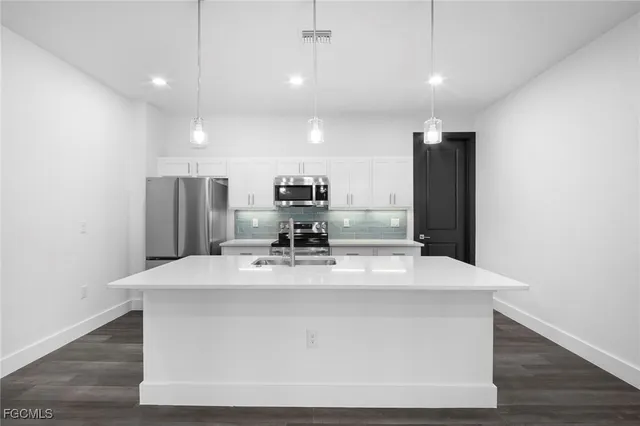 $2,095 | 4469 Enid Lane, North Port, FL 34288