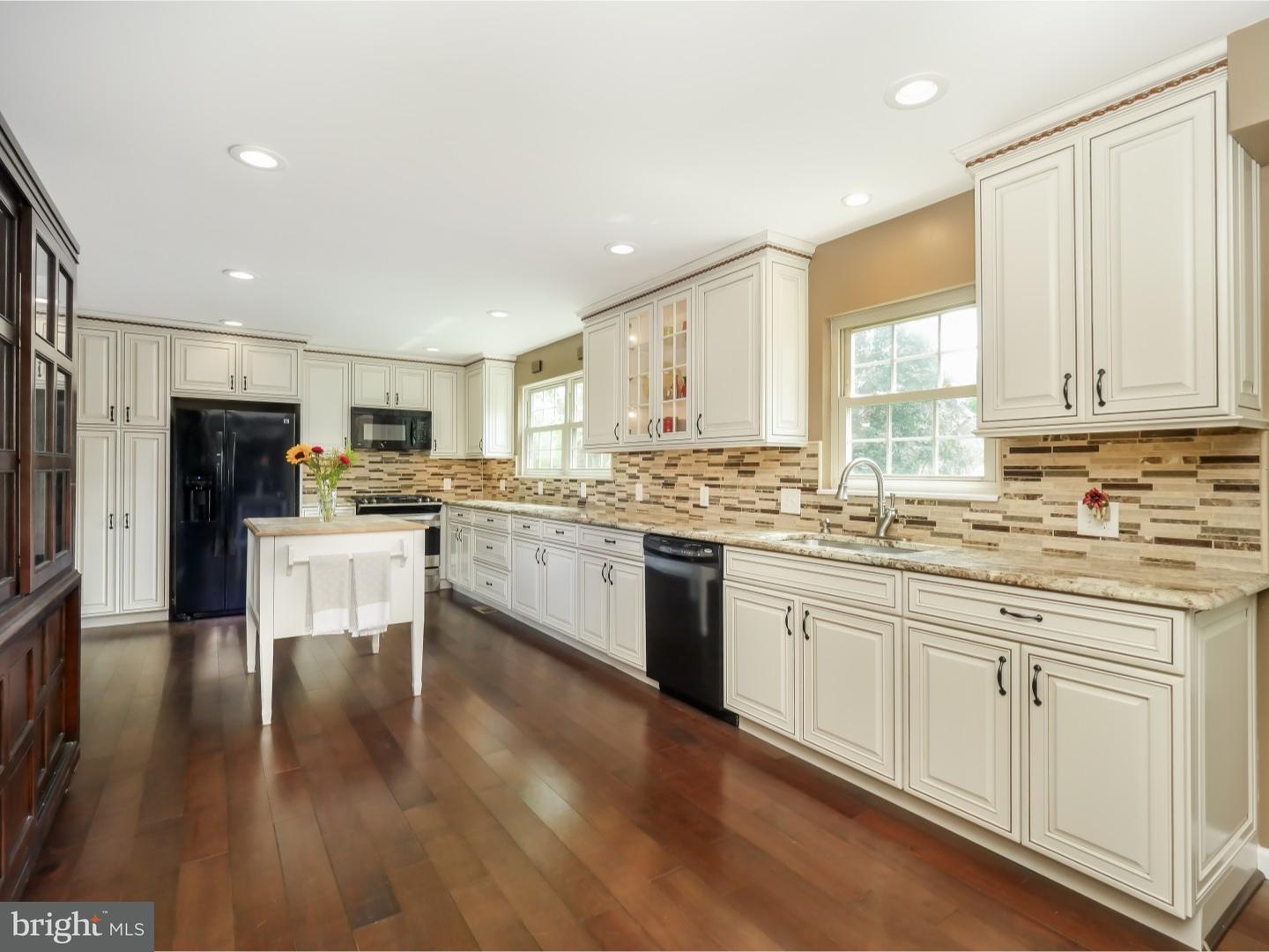 1834 Mare Road Warrington, PA 18976 - Photo 8 of 25 Gallery Image 8