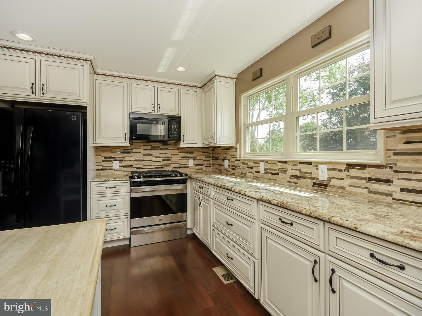 1834 Mare Road Warrington, PA 18976 - Photo 9 of 25 Gallery Image 9