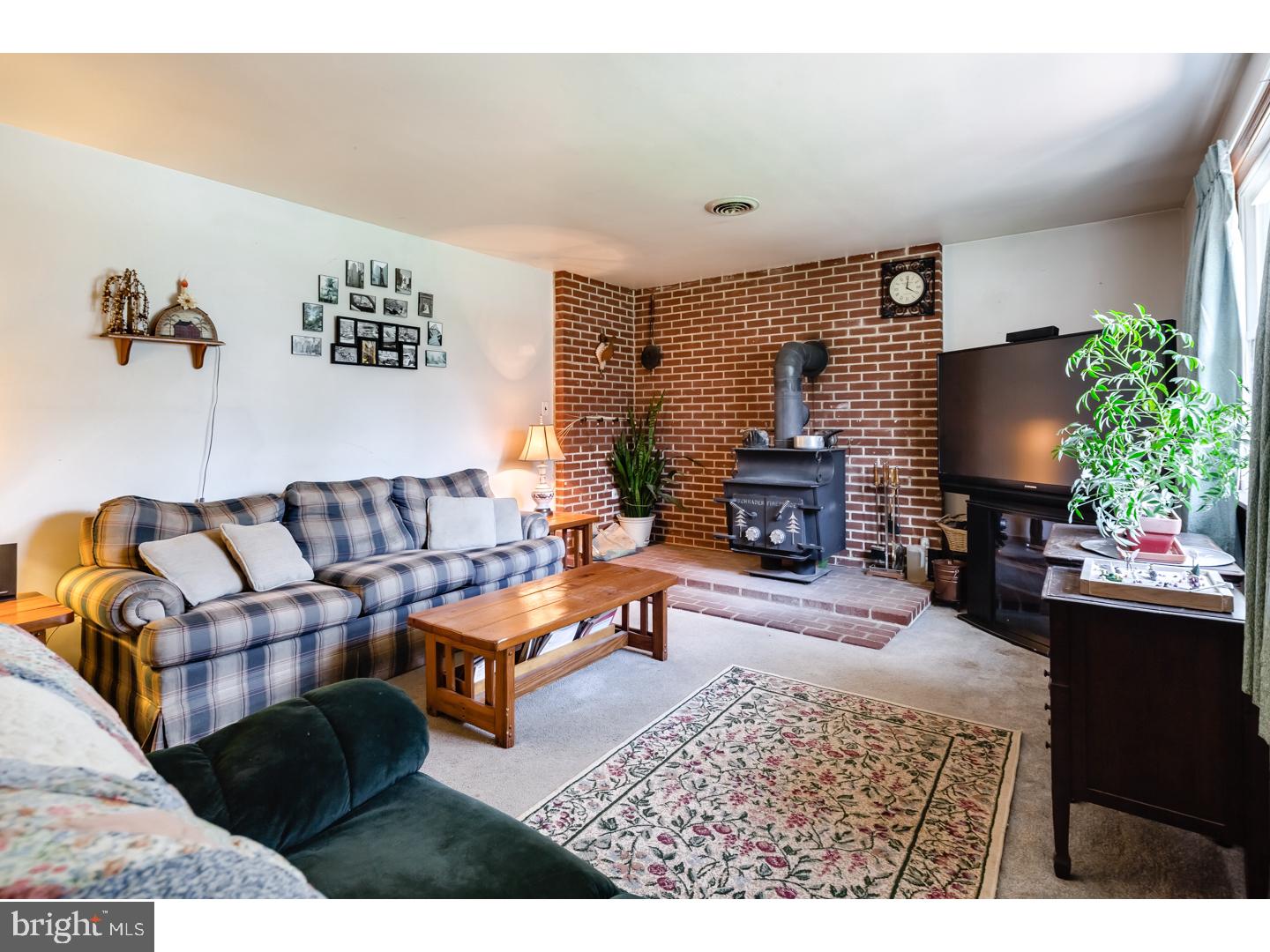 25 Ridgeway Lane Southampton, NJ 08088 - Photo 4 of 19