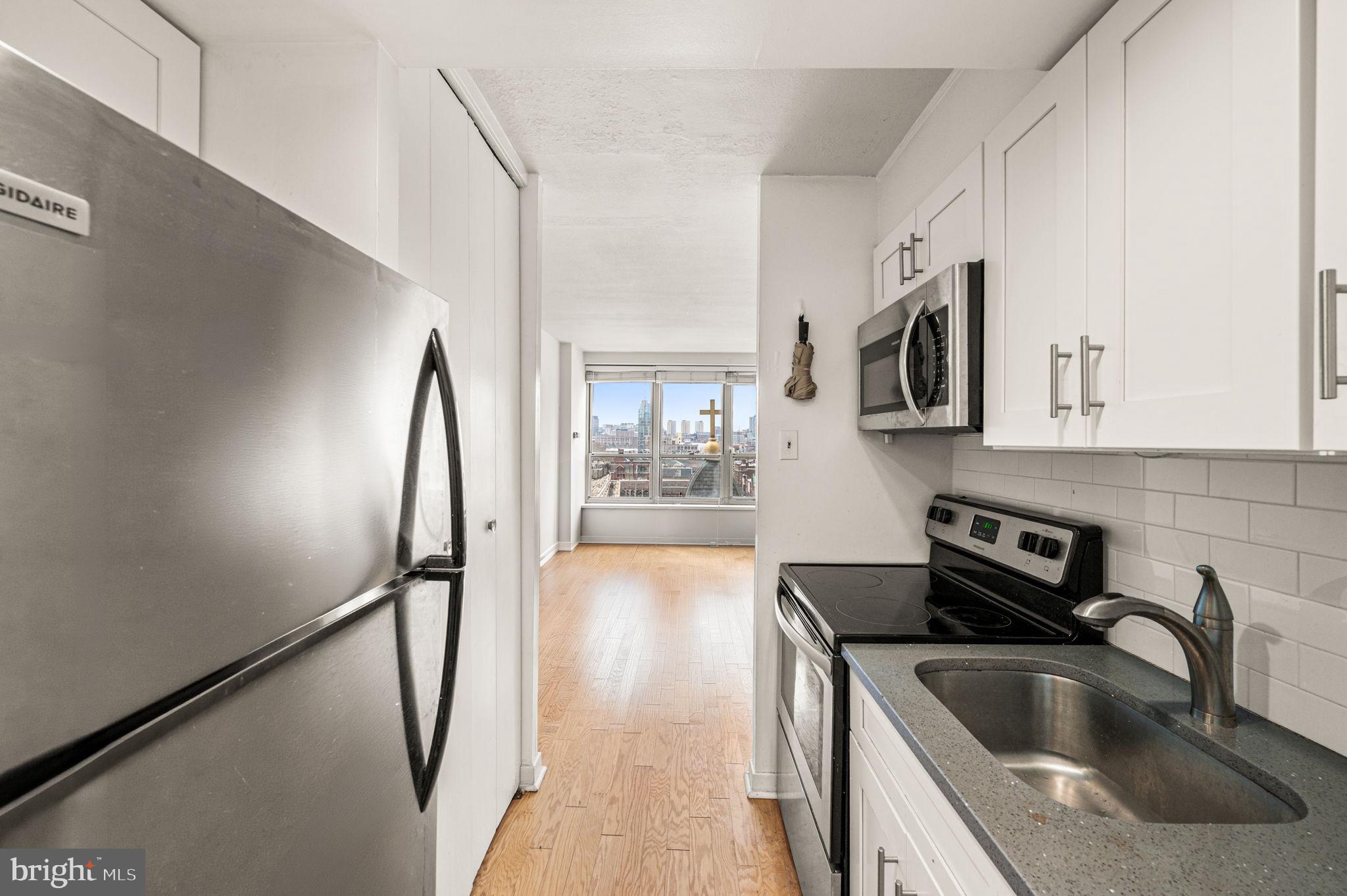 224 West Rittenhouse Square, Unit 915B Philadelphia, PA 19103 - Photo 5 of 21