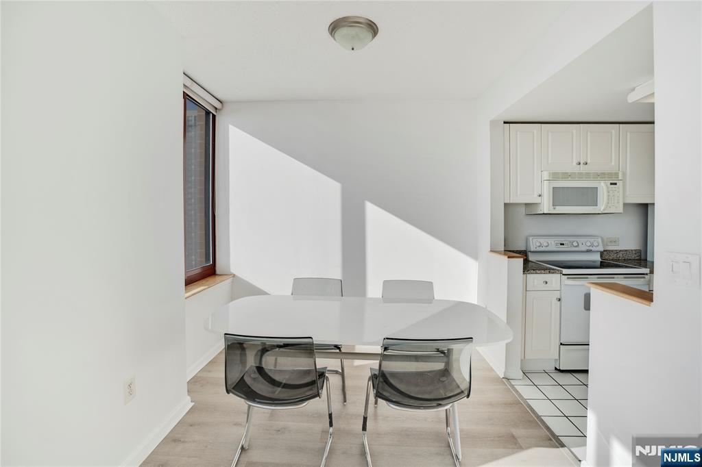 100 Old Palisade Road, Unit 2709 Fort Lee, NJ 07024 - Photo 5 of 15 a view of kitchen with appliances and cabinets