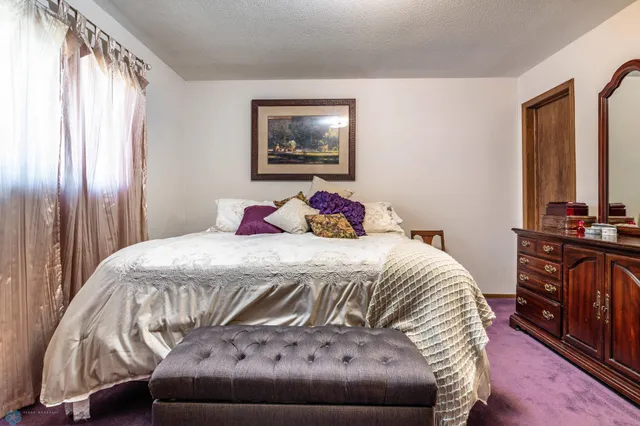 $405,000 | 2925 Edgewood Drive North, Fargo, ND 58102