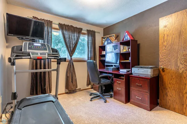 $405,000 | 2925 Edgewood Drive North, Fargo, ND 58102