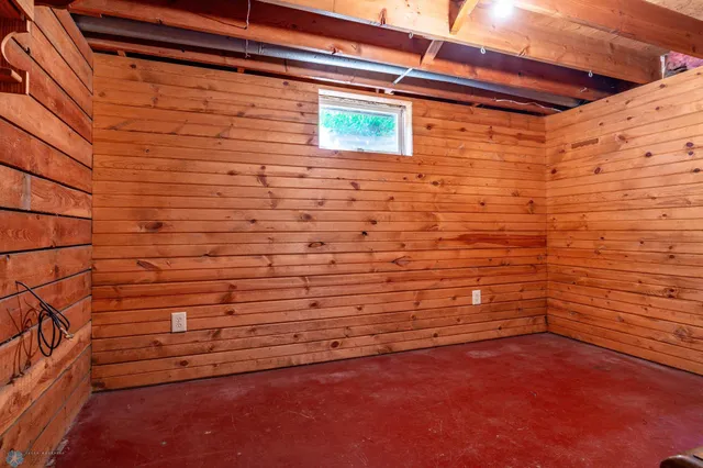 $405,000 | 2925 Edgewood Drive North, Fargo, ND 58102