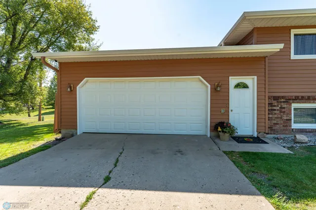 $405,000 | 2925 Edgewood Drive North, Fargo, ND 58102