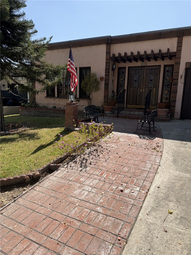 1221 Idlewood Road Glendale, CA 91202 - Photo 1 of 20