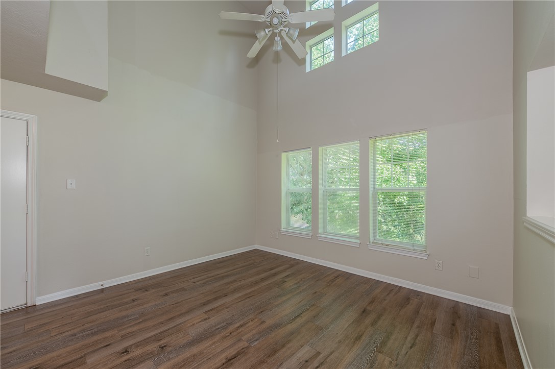 1836 West Villa Maria Road Bryan, TX 77807 - Photo 7 of 33 Gallery Image 7