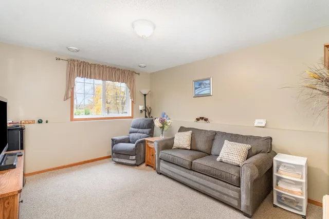 $289,900 | 15151 French Drive North, Hugo, MN 55038