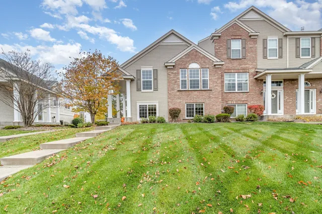 $289,900 | 15151 French Drive North, Hugo, MN 55038