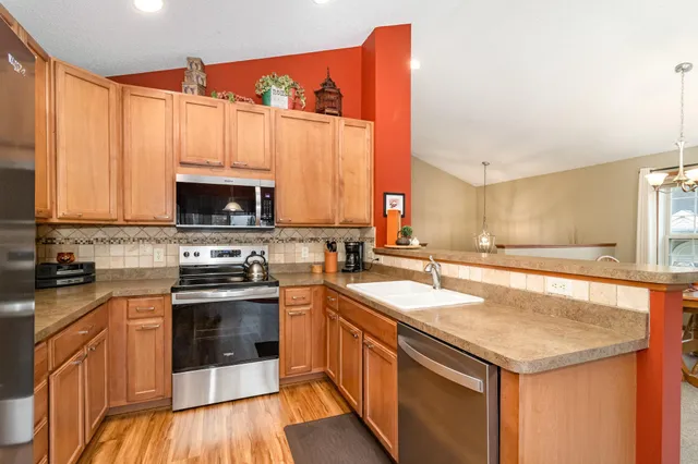 $289,900 | 15151 French Drive North, Hugo, MN 55038