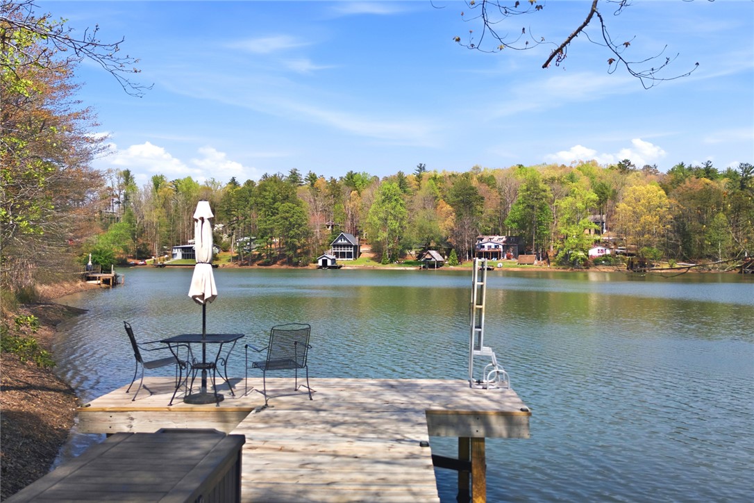 116 Wren Road Mountain Rest, SC 29664 - Photo 5 of 38