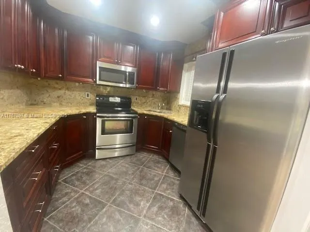 $2,400 | 3933 Cocoplum Circle, Unit 3518, Coconut Creek, FL 33063